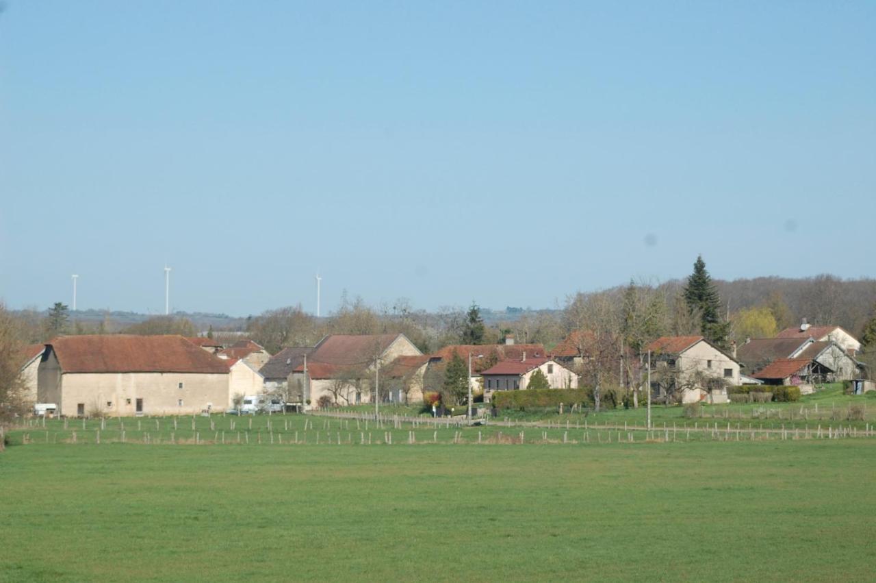 Chambre D'Hotes Juste-Confortable Fleurey-les-Lavoncourt Bagian luar foto