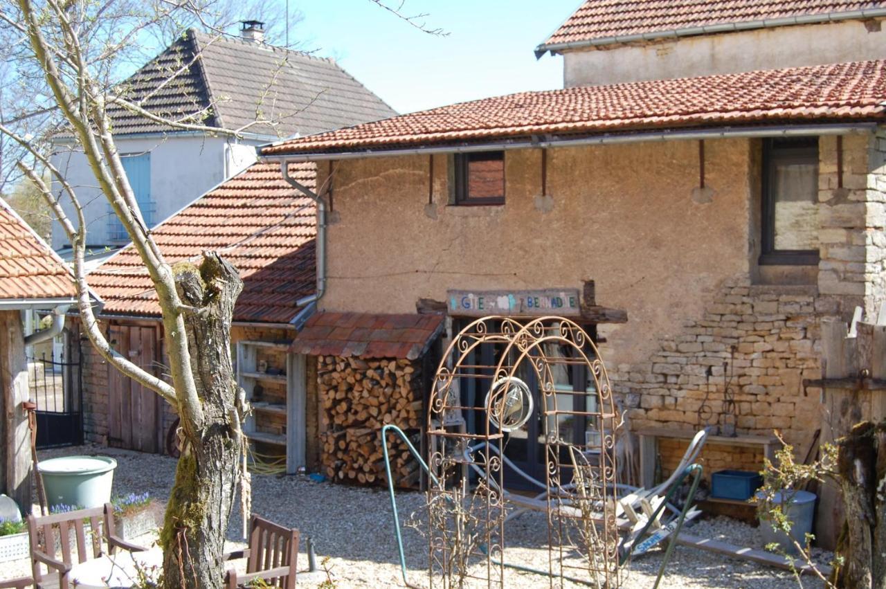 Chambre D'Hotes Juste-Confortable Fleurey-les-Lavoncourt Bagian luar foto
