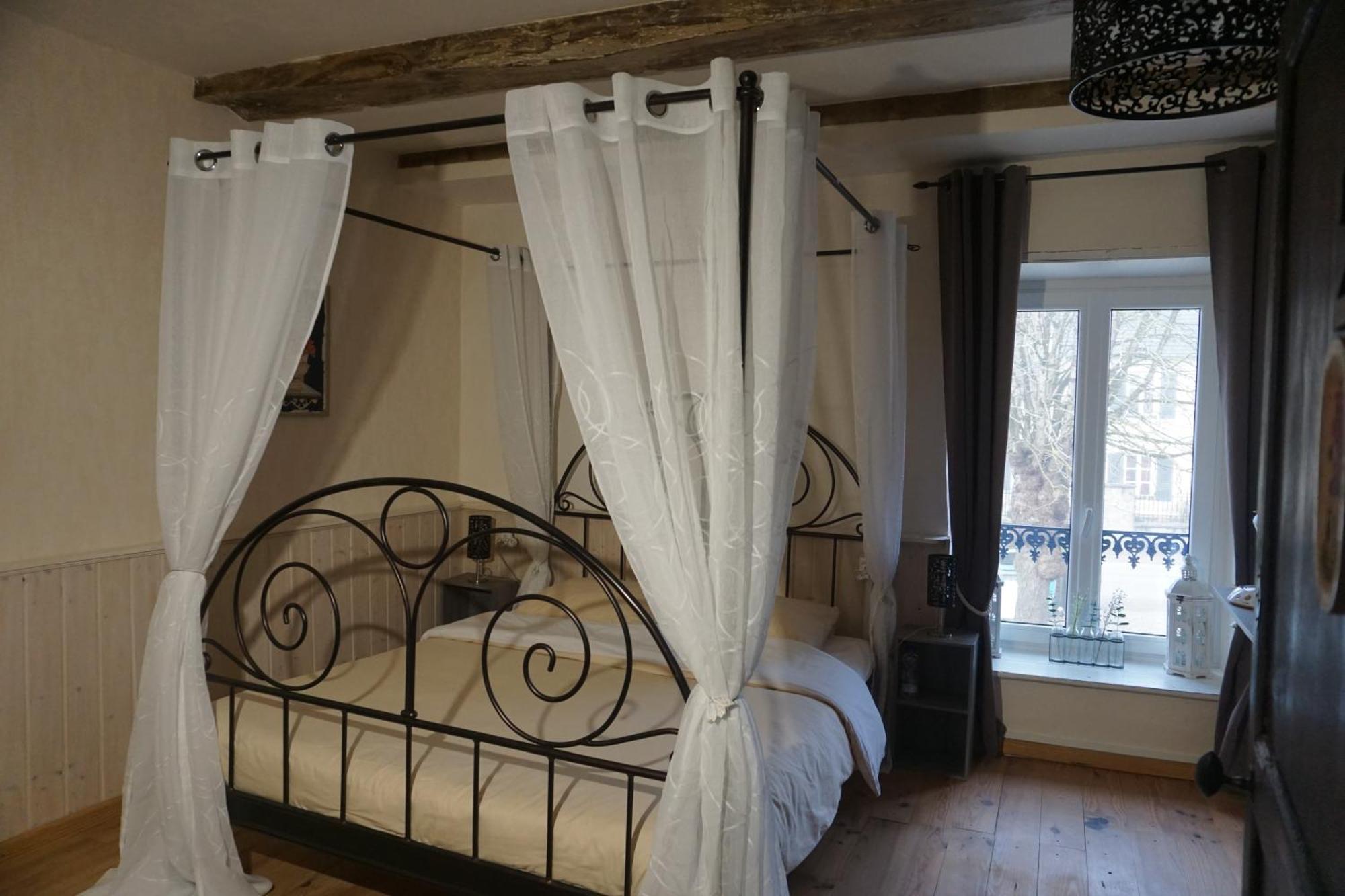 Chambre D'Hotes Juste-Confortable Fleurey-les-Lavoncourt Bagian luar foto
