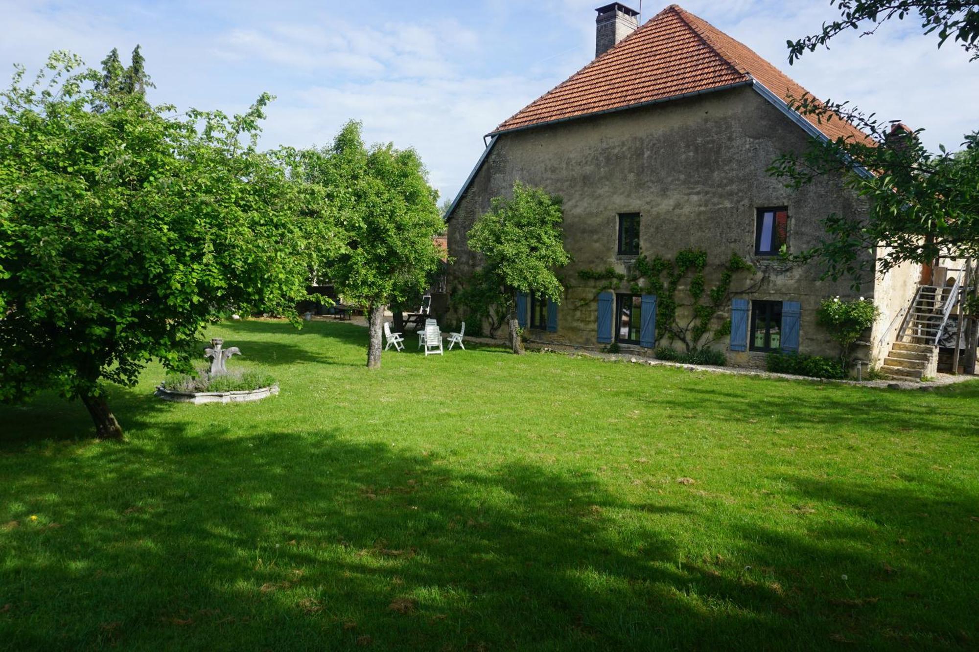 Chambre D'Hotes Juste-Confortable Fleurey-les-Lavoncourt Bagian luar foto